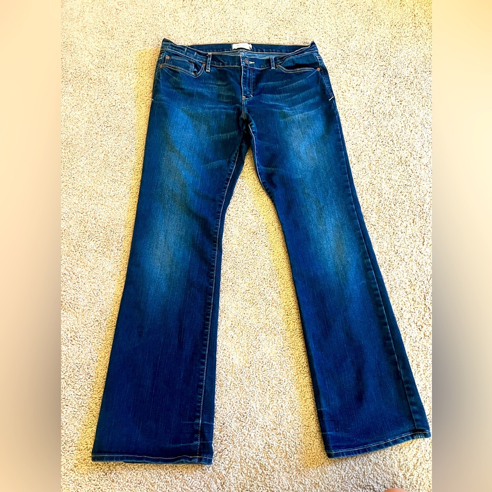 Abercrombie and Fitch mid rise dark wash stretch flare denim jeans size 12